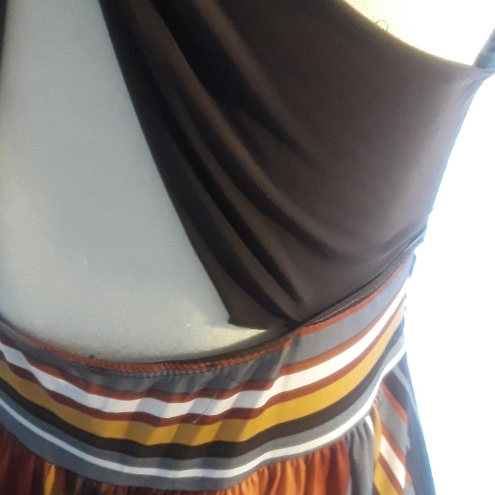 Dress - Picture 4 of 6